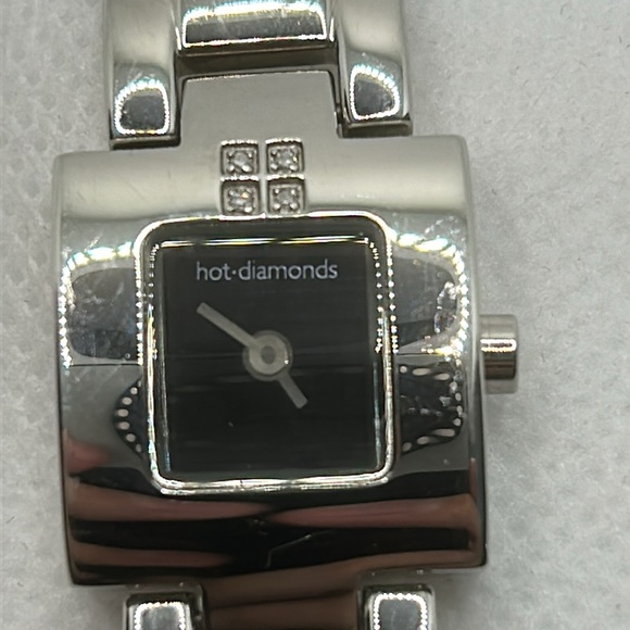 Ladies Hot Diamonds Watch - Picture 4 of 15